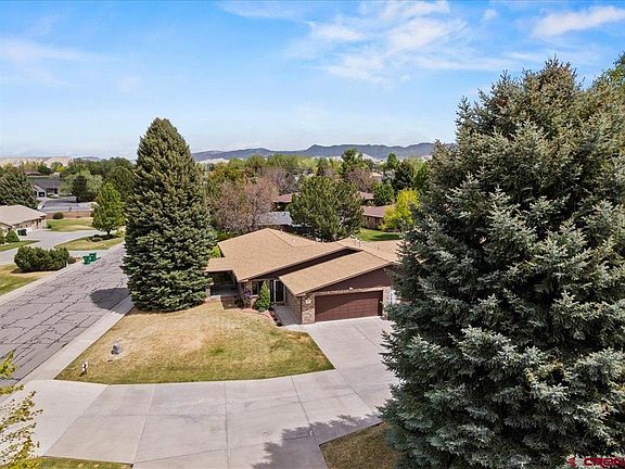 4th image of 1217 Peppertree Drive