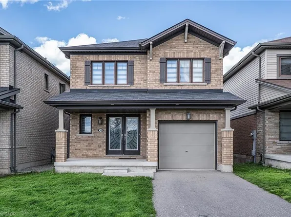 32 Hedges Cres, Hamilton, ON L8J 0K8