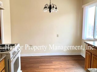 663 W 39th St, San Pedro, CA 90731