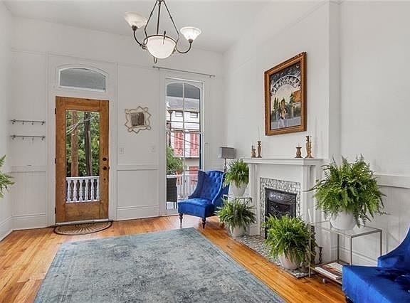 5th image of 1304 Governor Nicholls St #D