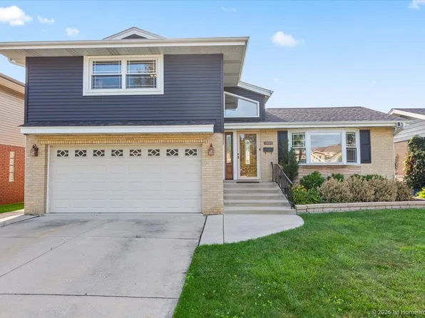 10141 Alice Ct, Oak Lawn, IL 60453