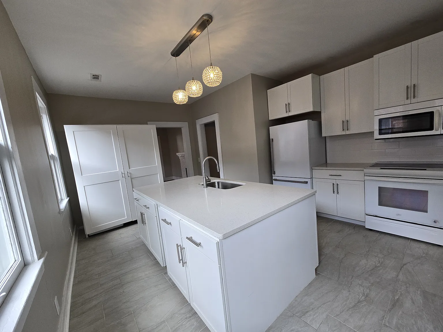 3 bed, 1648 sqft, $1,600 — Photo 4
