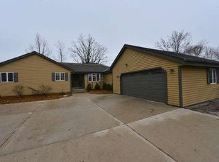 5745 Brookhaven Dr, Racine, WI 53406