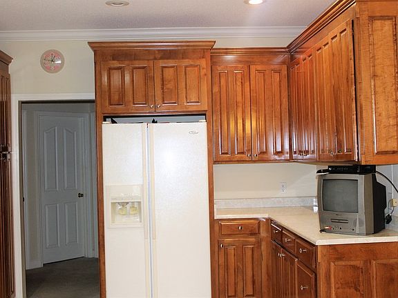 3rd image of 4409 Summer Hill Pl