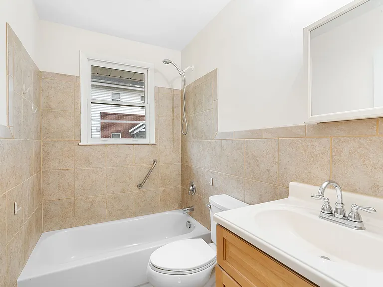 1036 Seymour Ave #A — Photo 15