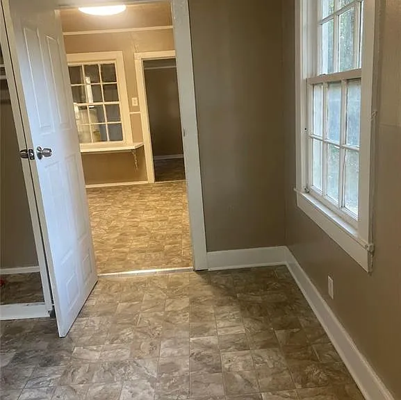 615 Mohawk St — Photo 15