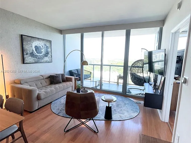601 NE 36th St #1805 — Photo 8