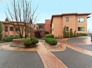 784 NW Westover Sq, Portland, OR 97210