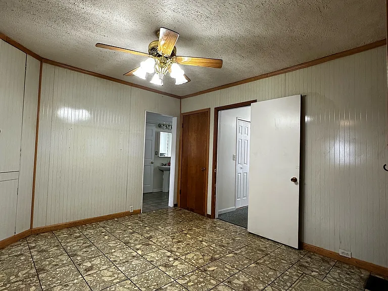 223 Vinegar Hill Rd — Photo 16