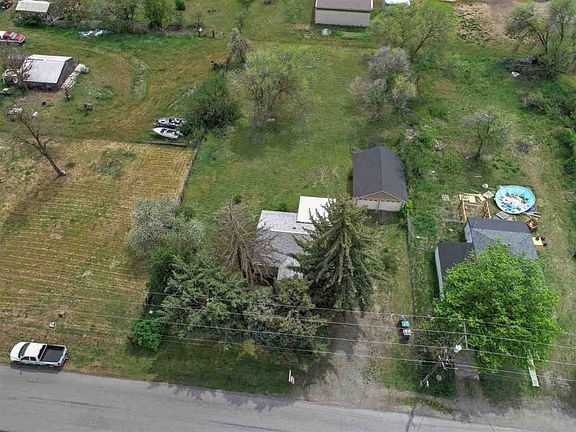 2nd image of 2730 E Weile Ave