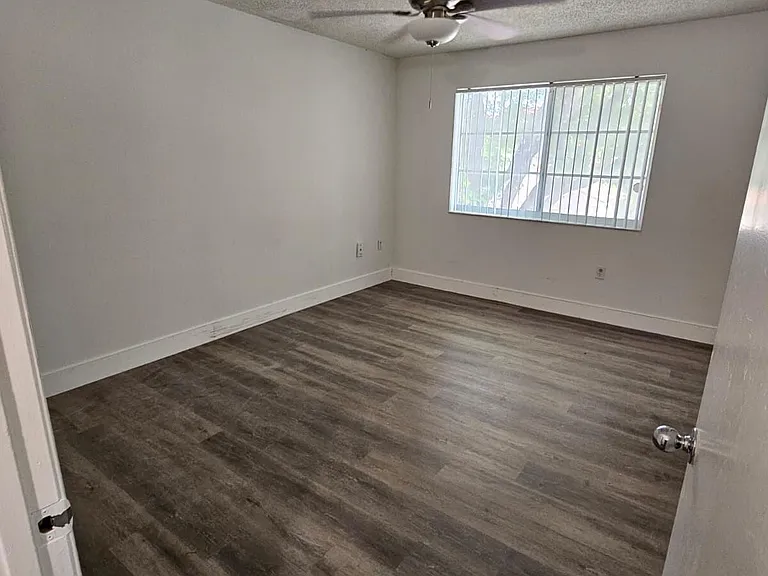 12148 Saint Andrews Pl — Photo 6