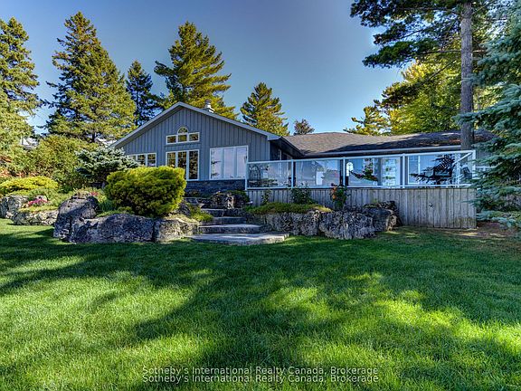 5th image of 1036 River Rd E