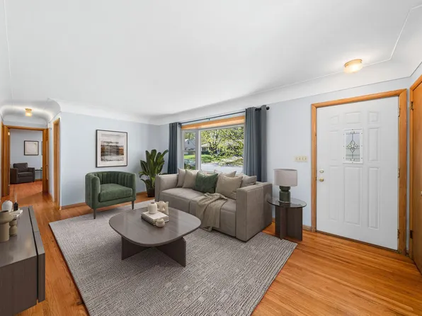 600 McLean St, Mora, MN 55051