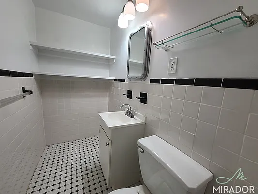 Rented by Mirador Real Estate | media 13