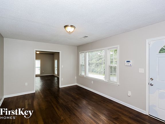 4th image of 1367 Blanche Dr