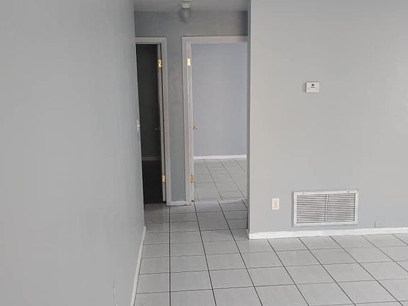 Hall to bedrooms