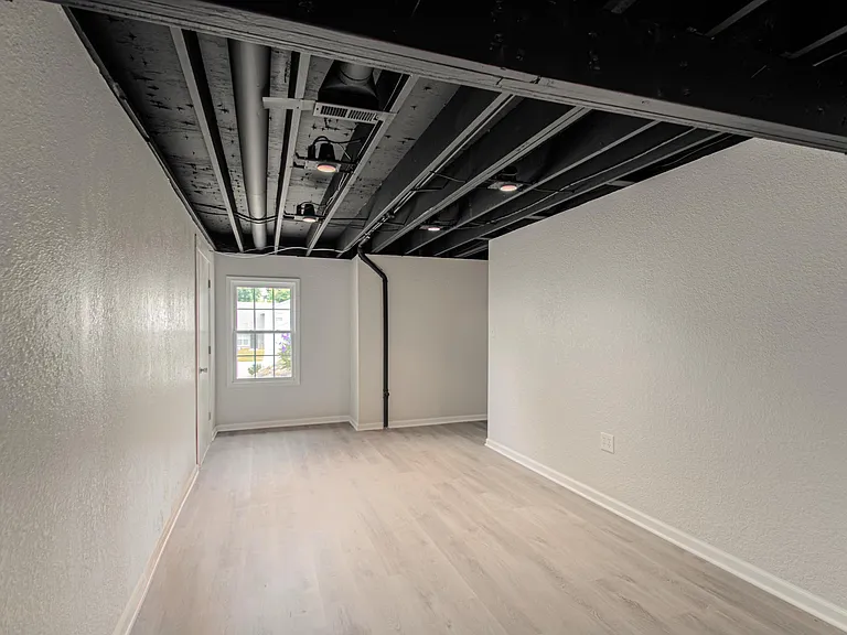1305 La Chateau Dr — Photo 18