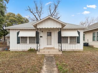 752 N High St, Uvalde, TX 78801