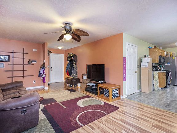 3rd image of 1236 Kendall Dr