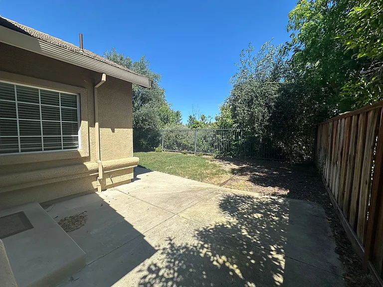 432 Apple Hill Dr — Photo 21
