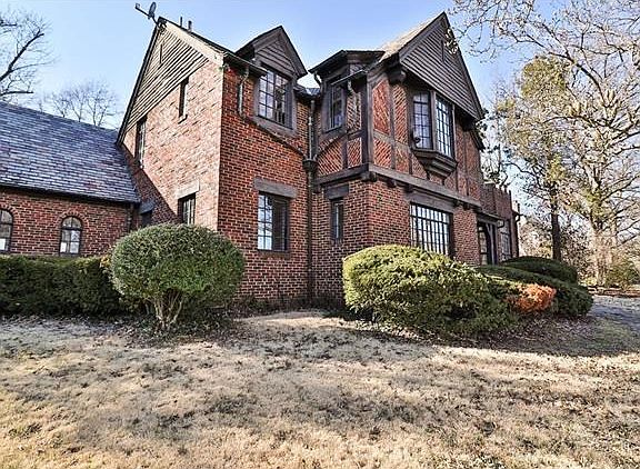 2nd image of 2 Lorenzo Ln