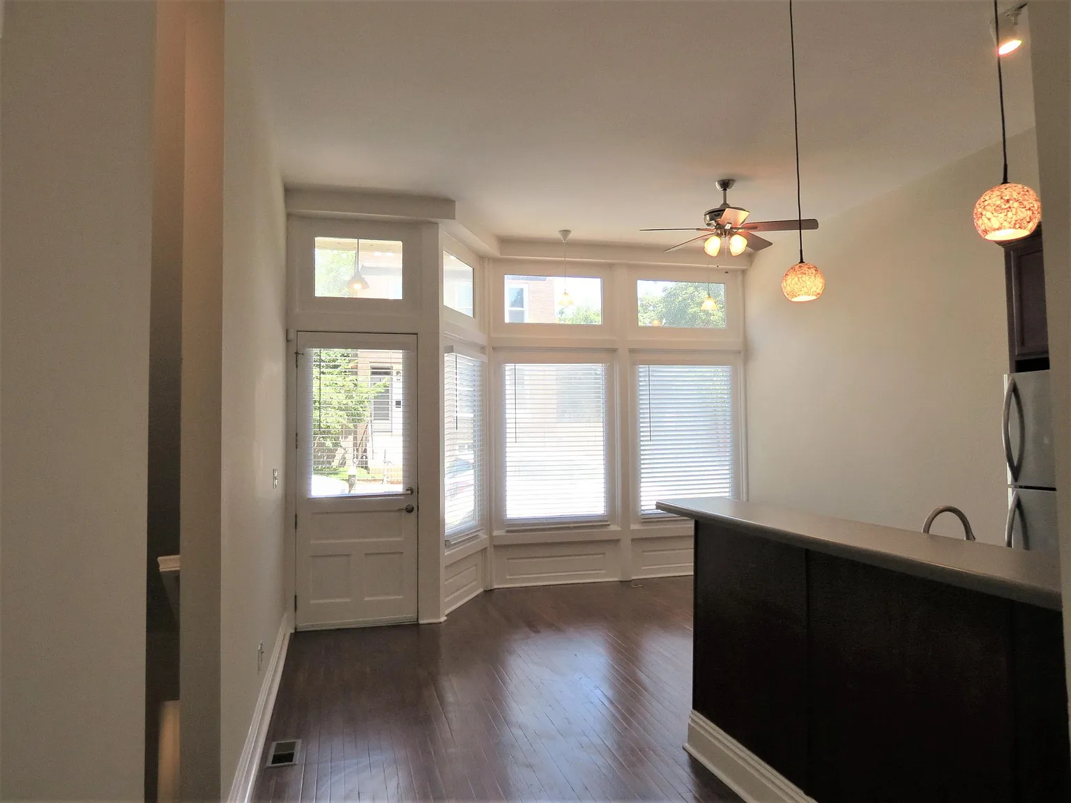 2 bed, 1500 sqft, $1,500 — Photo 2