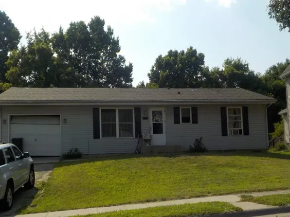 426 Forest Ave, Rockford, IL 61101