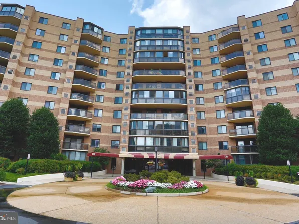 8380 Greensboro Dr APT 310, Mc Lean, VA 22102