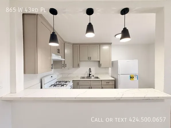 865 W 43rd Pl, Los Angeles, CA 90037