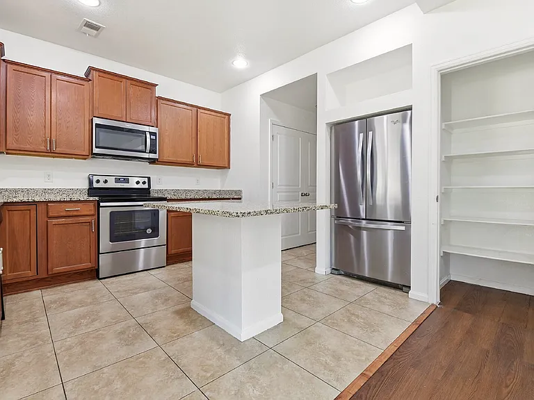 4707 Walden Way — Photo 13