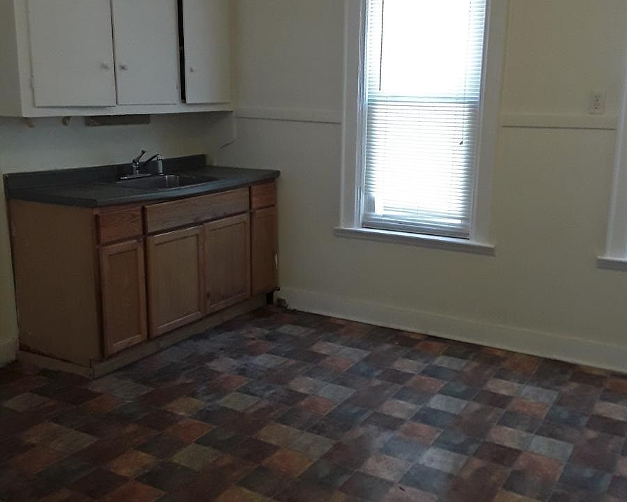1st image of 2154 Genesee St Lowr #