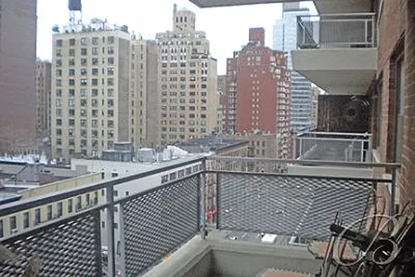 Rented by Bellmarc Realty | media 2