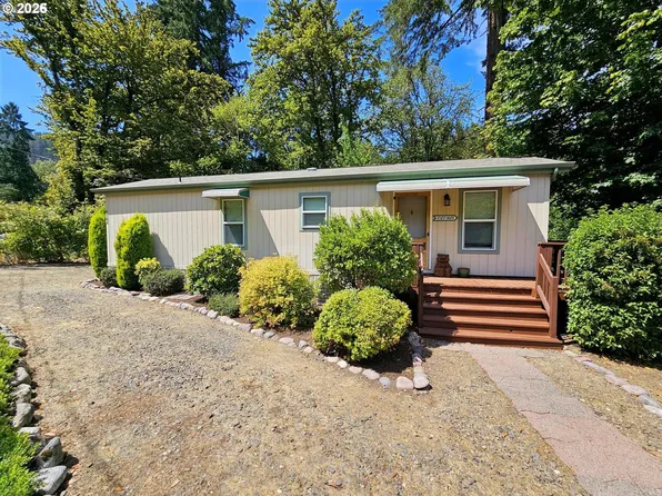 6152 Tyee Rd, Umpqua, OR 97486