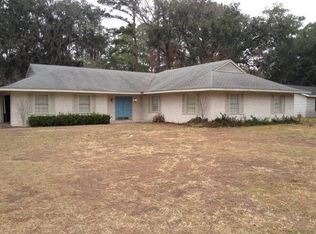 512 Old Mission Rd, Brunswick, GA 31525