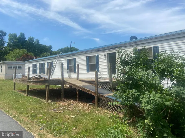 1 Canyon Dr, York, PA 17406