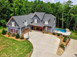 151 E Callicutt Trl, Mooresville, NC 28117