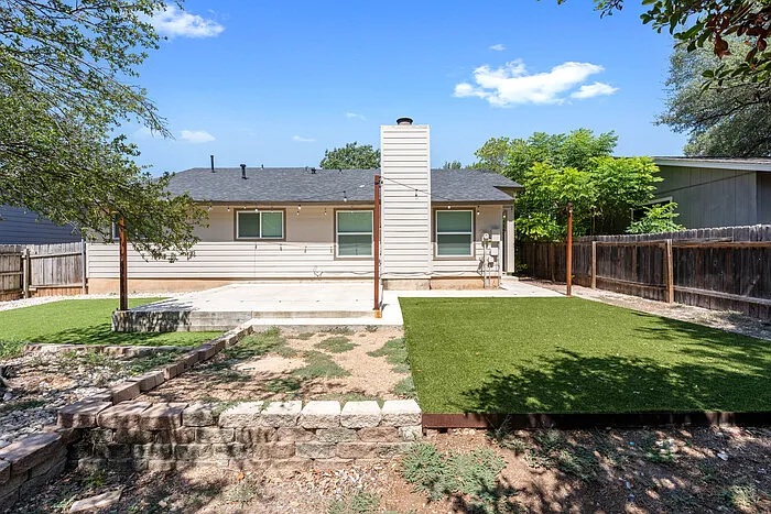 3 bed, 2.0 bath, 1346 sqft, $2,425 — Photo 3