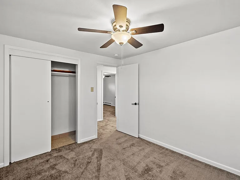 250 Vine St — Photo 22
