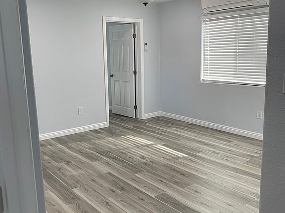 5th image of 1023 N Townsend Ave #B