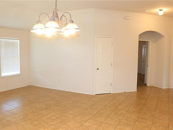 5th image of 227 Kerley Dr