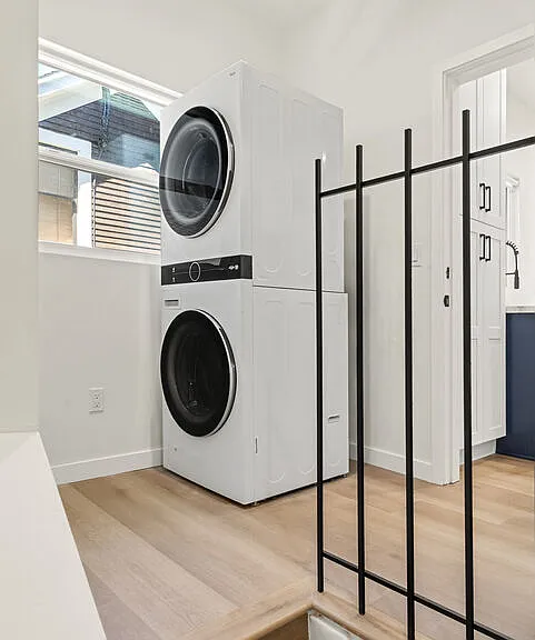 1305 Lucile Ave #3 — Photo 9