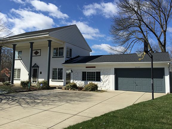 2nd image of 3257 Far Hills Ave