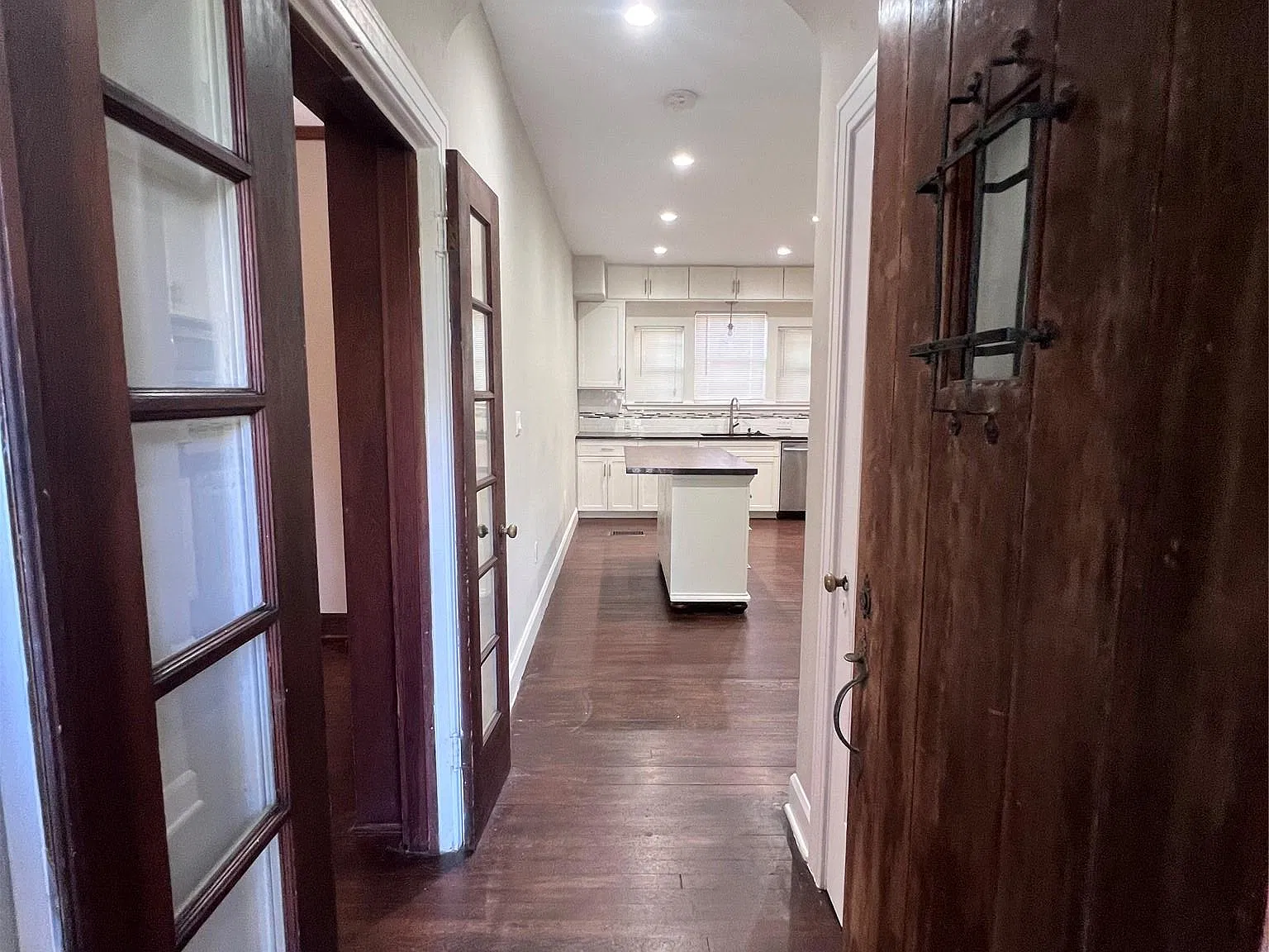 2 bed, 2.0 bath, 1461 sqft, $2,850 — Photo 3