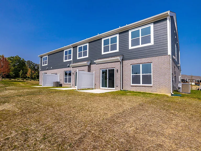 5589 Callaway Dr — Photo 41