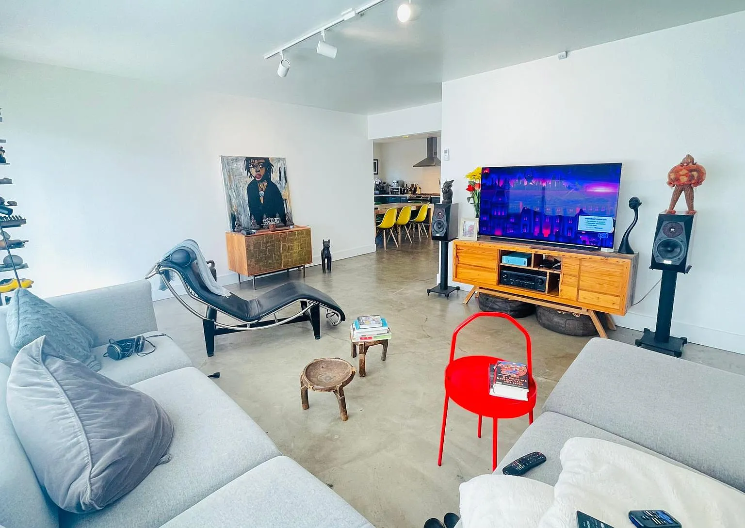 3 bed, 1014 sqft, $4,200 — Photo 3