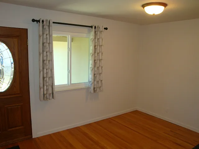 851 Standish Rd — Photo 6