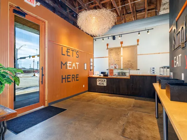 420 S Commercial Ave, Coleman, TX 76834