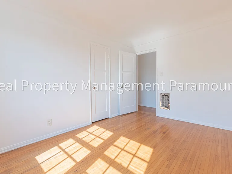 1460 S Orange Grove Ave — Photo 27