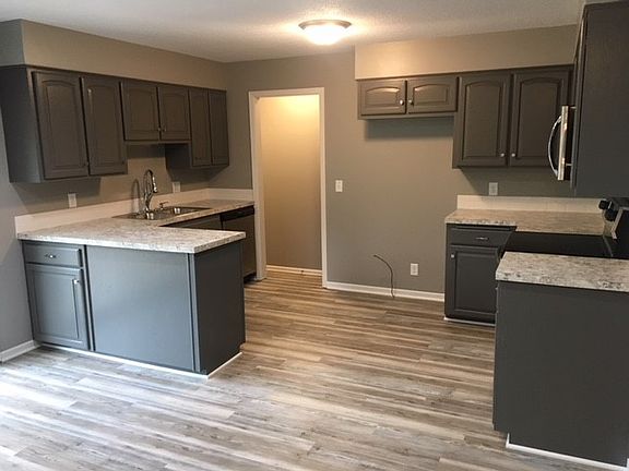 3rd image of 5820 Dogwood Dr