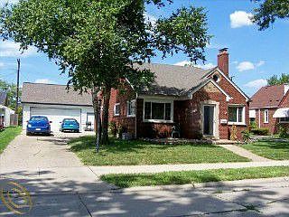 1st image of 1044 Highland Ave